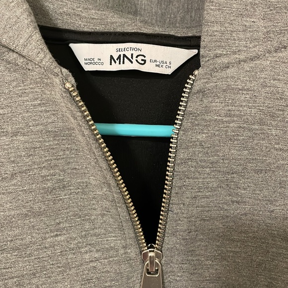 Mango hoodie with dropped shoulders gray size small - Picture 8 of 11